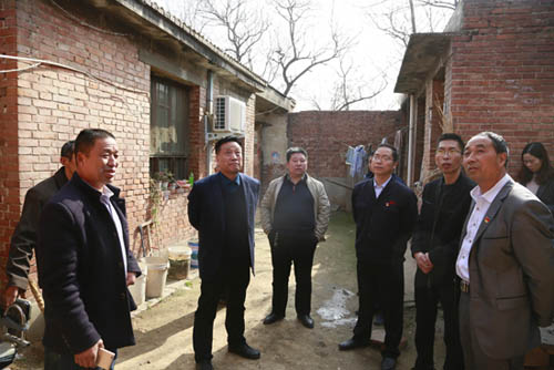 博天堂918党委书记李占明深刻穷困户调研，助力精准扶贫